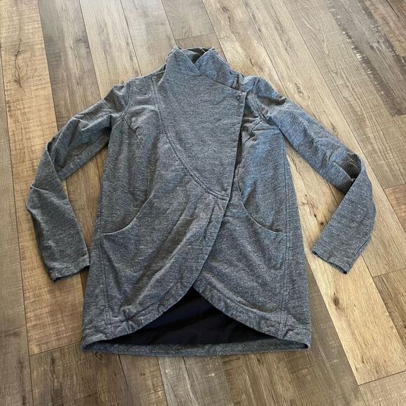 Lululemon That's a
Wrap Jacket Grey Size 6 - Picture 1 of 8